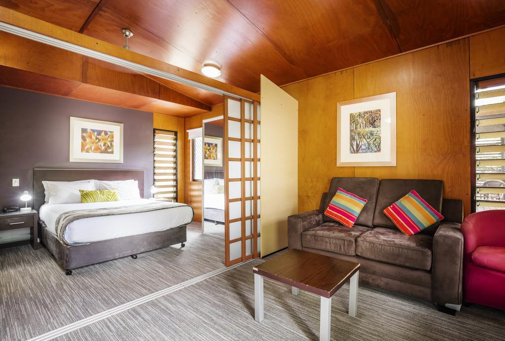 Bungalow with Queen Bed - Pet-friendly rooms available upon request (limited availability),215993636:JPEG